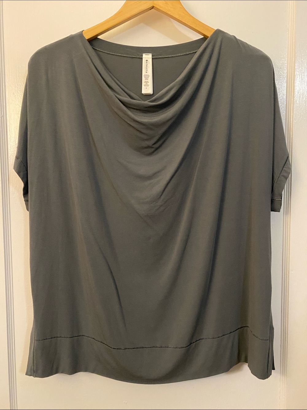 Athleta Relaxed Weekender Tee Metropolis Gray Women’s Medium